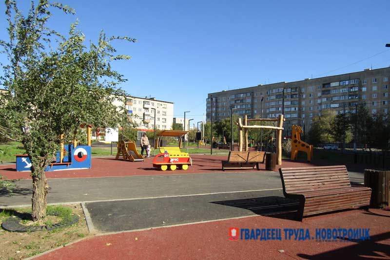 В Новотроицке руководитель подрядной организации при благоустройстве сквера завысил стоимость работ более чем на 4 миллиона рублей