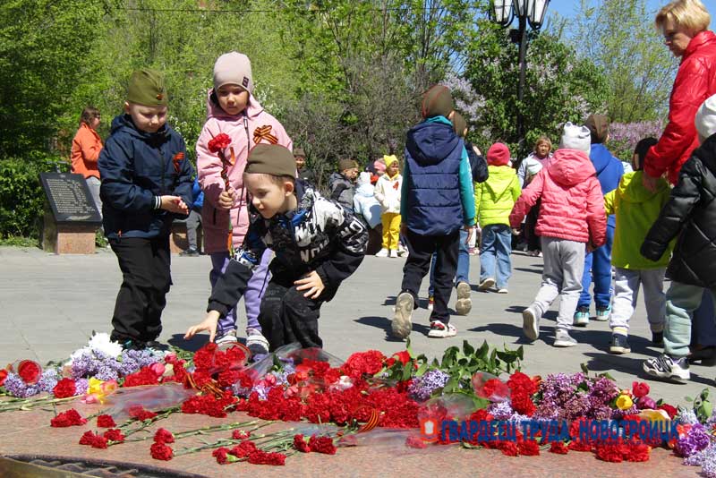 В Новотроицке состоялся автопробег в честь 79-летия Великой Победы