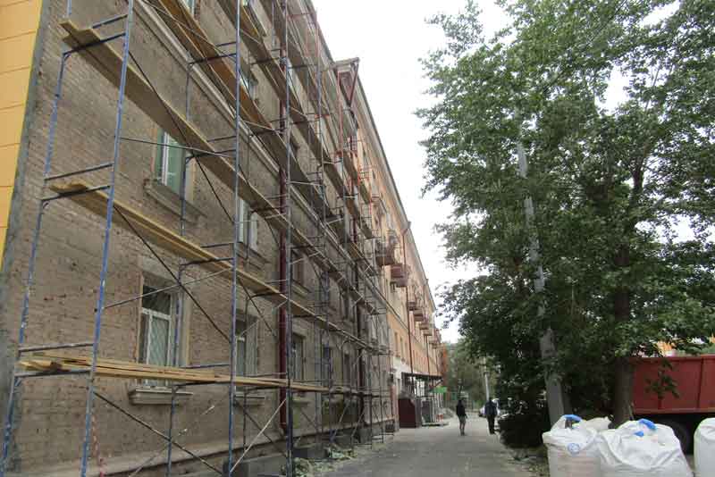 Ремонт фасадов жилых домов в исторической части города ведется в соответствии с графиком