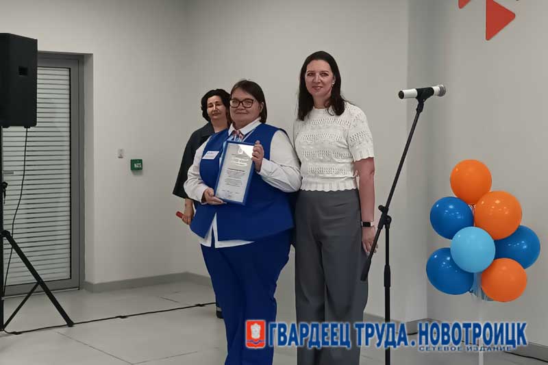 В Новотроицке на Ярмарке трудоустройства представители 11 предприятий и организаций рассказали о вакансиях, условиях работы и социальных гарантиях