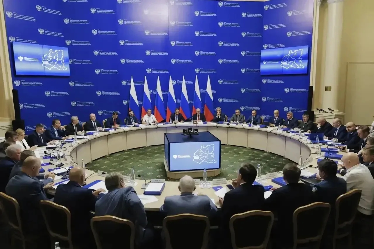 Губернатор Оренбуржья Евгений Солнцев в Пензе обсудил поддержку участников СВО на Совете ПФО