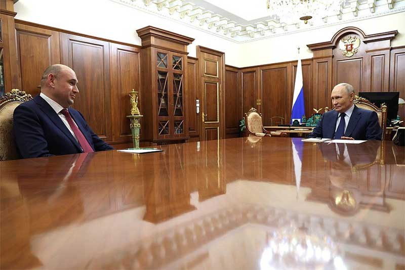 Президента России Владимира Путина с днем рождения поздравил губернатор Оренбуржья Евгений Солнцев