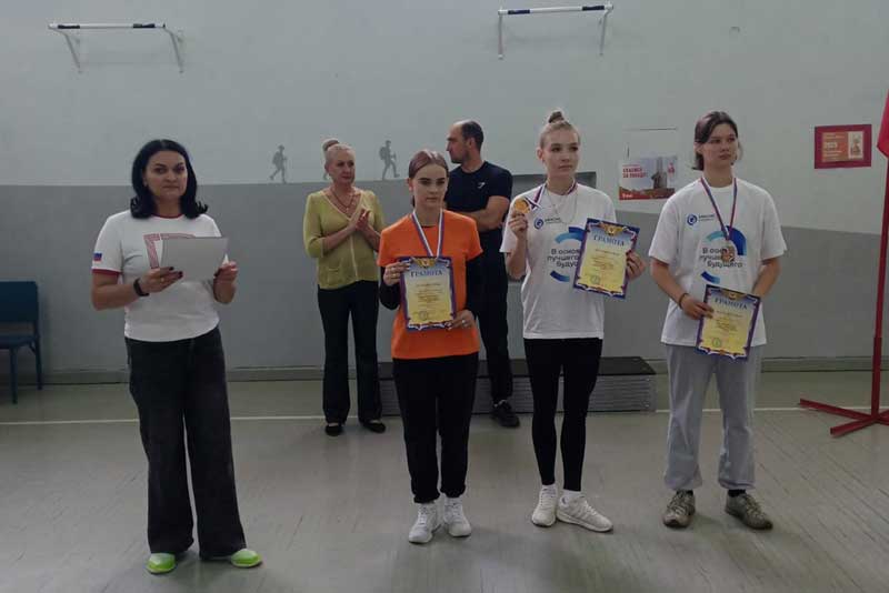 В Новотроицке прошел студенческий фестиваль «Готов к труду и обороне»