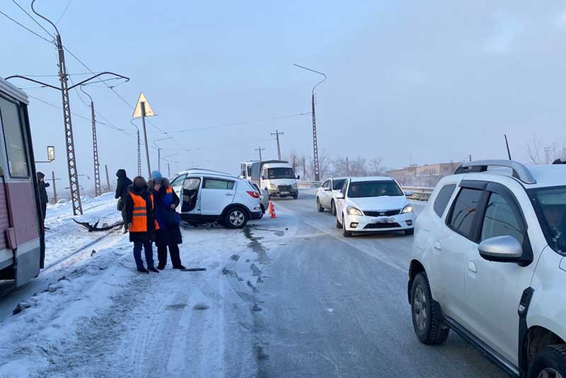 В Новотроицке в результате  ДТП один человек погиб и трое пострадали