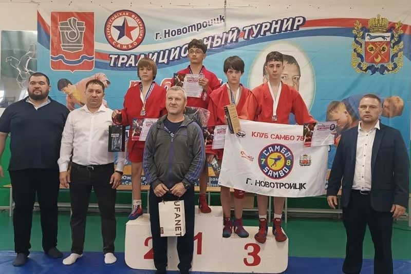 В Новотроицке юбилейный турнир по самбо посвятили памяти основателя клуба «Самбо – 78» Василия Милкина