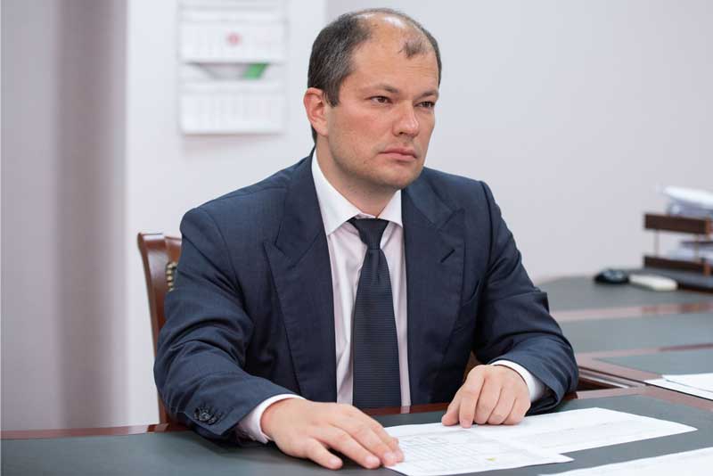 Генеральный директор УК «Уральская Сталь» Денис Сафин поздравил металлургов и новотройчан с Днем Великой Победы