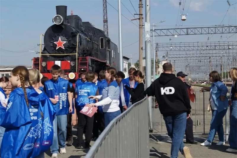 Более 5 300 жителей области прикоснулись к истории страны благодаря «Поезду Победы», который побывал в Оренбуржье