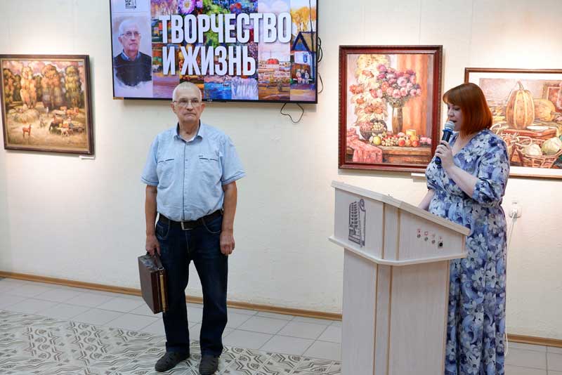 Осенний вернисаж Александра Запоржина в Новотроицком музее (0+)