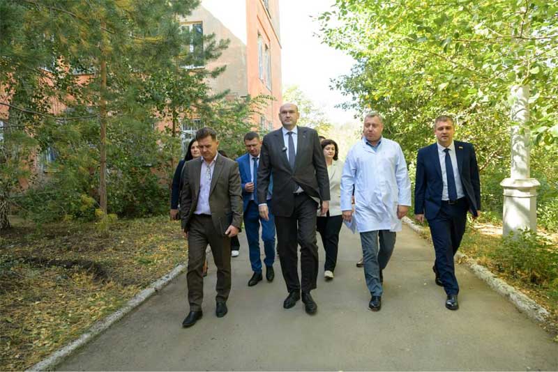 Врио губернатора области Евгений Солнцев отметил необходимость незамедлительного ремонта стационара городской больницы Медногорска