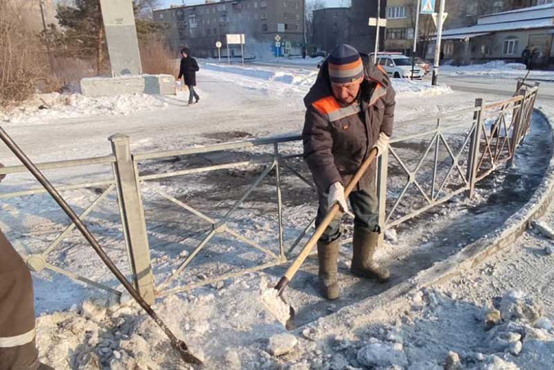 Снег с улиц и площадей города вывозится на специально отведенные площадки