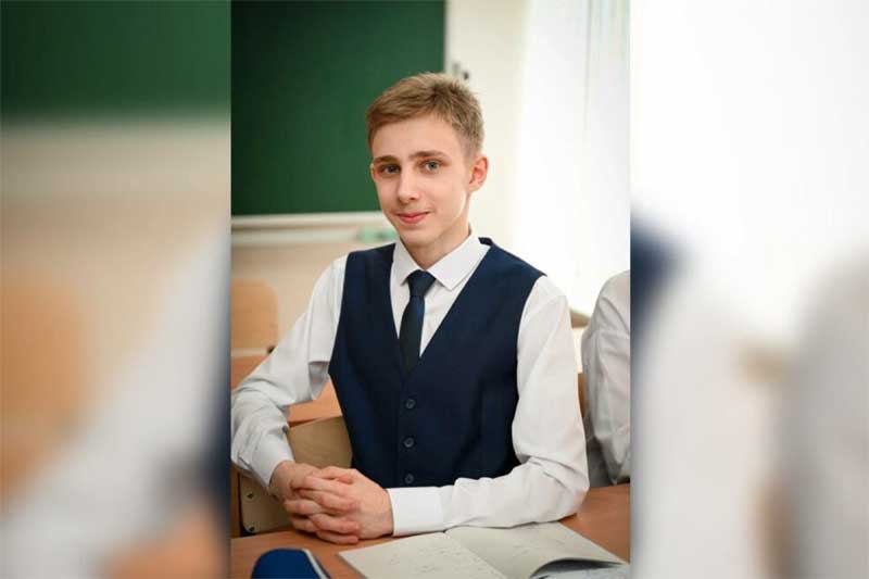 В Оренбуржье единственным стобалльником за ЕГЭ по математике стал Максим Азизов 