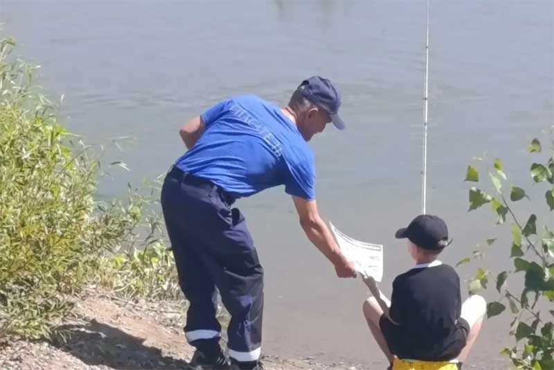 Спасатели провели масштабные рейды по безопасности на воде в популярных зонах отдыха Оренбуржья