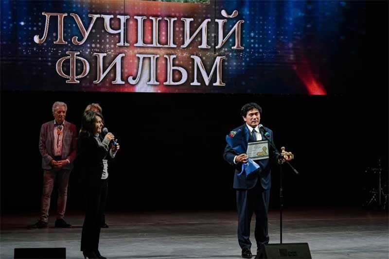 Лариса Лужина, Любовь Казарновская, Андрей Мерзликин стали участниками завершившегося в Оренбурге  XVIII Международного кинофестиваля «Восток&Запад. Классика и Авангард»