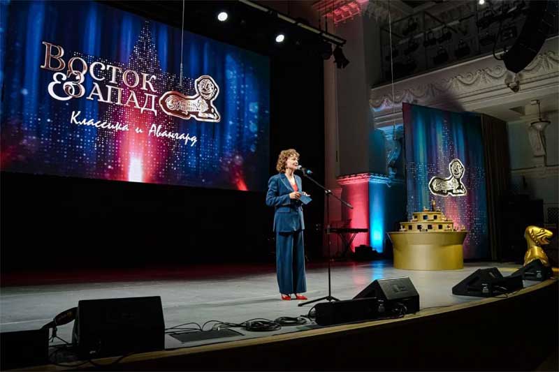 Лариса Лужина, Любовь Казарновская, Андрей Мерзликин стали участниками завершившегося в Оренбурге  XVIII Международного кинофестиваля «Восток&Запад. Классика и Авангард»