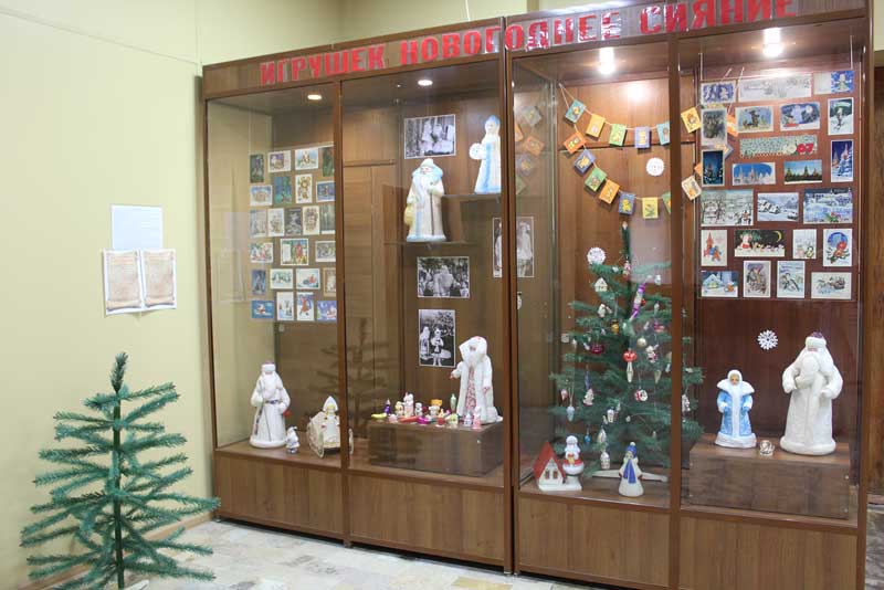 Новотроицкий музей приглашает на «Новогоднее сияние игрушек» (0+)