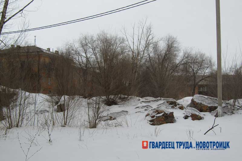 В Новотроицке не могут расселить жильцов домов, не включенных в специальную программу, но признанных аварийными на основании судебных решений