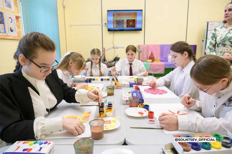 Евгений Солнцев сегодня побывал на открытии Детского дворца искусств в Новосергиевке