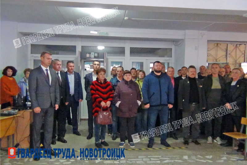 В Новотроицке открыли мемориальную доску в школе, где учился боец СВО Артем Юсупов