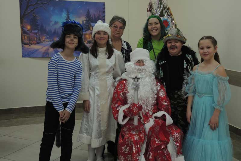 Новый год для воспитанников Новотроицкой Юниор-лиги Клуба Веселых и Находчивых начался с выступлений и побед