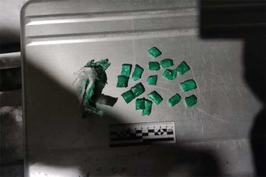 Двух новотройчан задержали с крупной партией героина