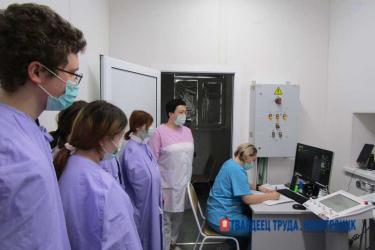 В городской больнице Новотроицка ежемесячно проводят профориентационные дни для молодежи