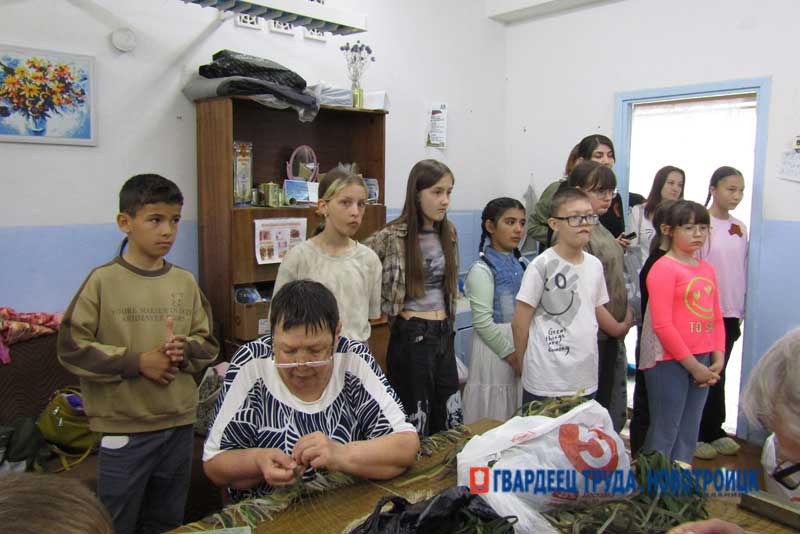 Сообщество «Новотроицкие Покрова для СВОих» провело серию мастер-классов для молодежи