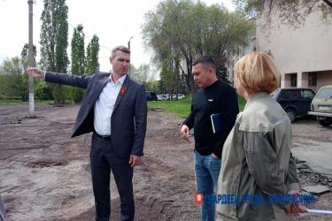 В Новотроицке начались работы по благоустройству двух городских территорий