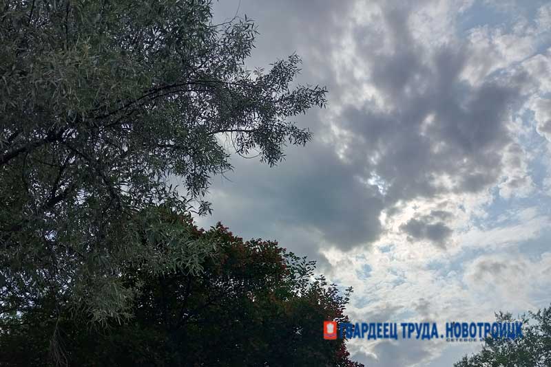 Днем 12 августа в Оренбуржье снова град, дождь, гроза и туман при +26 градусах
