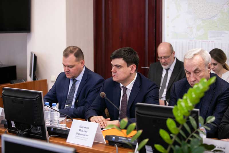 Уральская Сталь приняла участие в расширенном совещании, посвященном работе промышленных предприятий