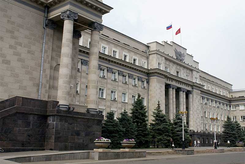 Губернатор Оренбуржья  Евгений Солнцев рекомендовал руководителям предприятий объявить 21 апреля – День поминовения усопших (Радоница) – выходным днем