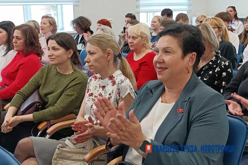 В Новотроицке после масштабной модернизации открыли Кадровый Центр