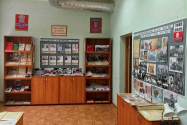 Новотроицкие архивисты представили  выставку архивных документов «Поклонимся великим тем годам…»