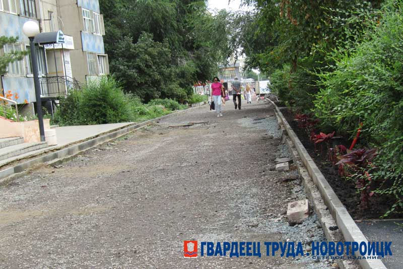 Работы по благоустройству каскада аллей в Новотроицке завершат до 30 сентября