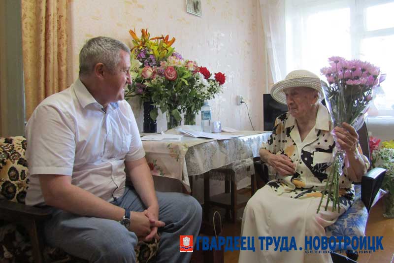 Новотройчанка Анна Полторак отмечает 100-летний юбилей