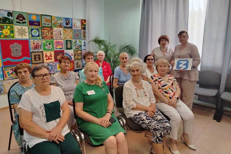 У Новотроицких ветеранов появилась возможность собраться и провести время вместе в клубе «Стальное долголетие»