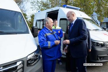 В Оренбуржье автопарк скорой помощи пополнили 32 новых автомобиля