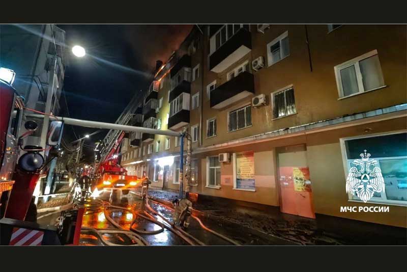 Губернатор Евгений Солнцев поручил в максимально короткие сроки восстановить пострадавший  минувшей ночью от пожара многоквартирный дом в Оренбурге