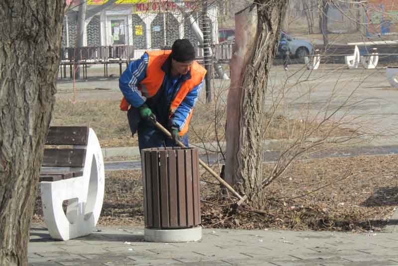 Все на уборку! В Новотроицке стартовал общегородской субботник
