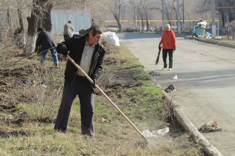 Все на уборку! В Новотроицке стартовал общегородской субботник