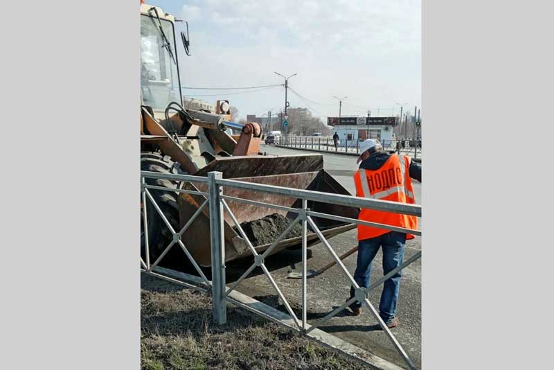 В  Новотроицке продолжается общегородской субботник