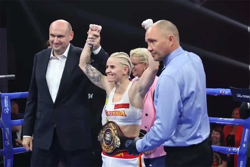 Оренбурженка Екатерина Сычёва официально стала чемпионкой WBA Asia во втором легчайшем весе