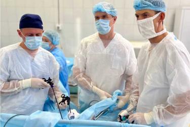 В Оренбурге врачи-онкологи впервые провели уникальную гибридную операцию