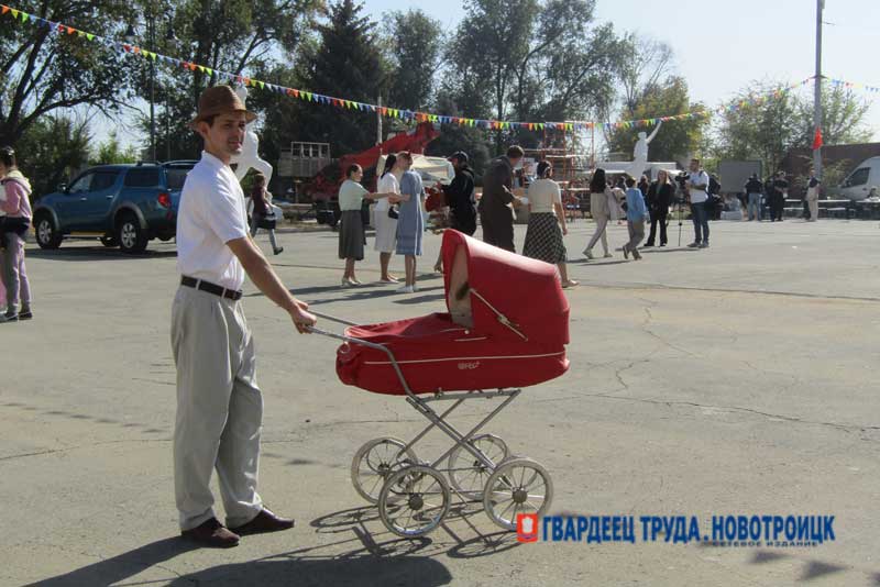 Новотройчане увидели свой город на большом киноэкране