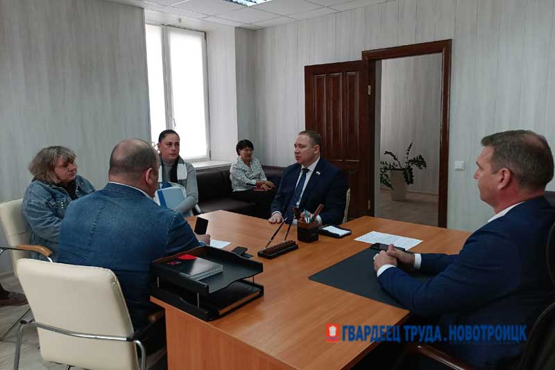 Новотроицк сегодня присоединился к проведению Единого дня приемов участников СВО и членов их семей