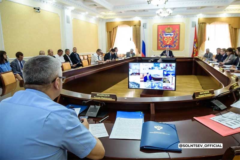 Евгений Солнцев сообщил, что благодаря перераспределению средств в план ремонта дорог дополнительно войдет Новотроицк