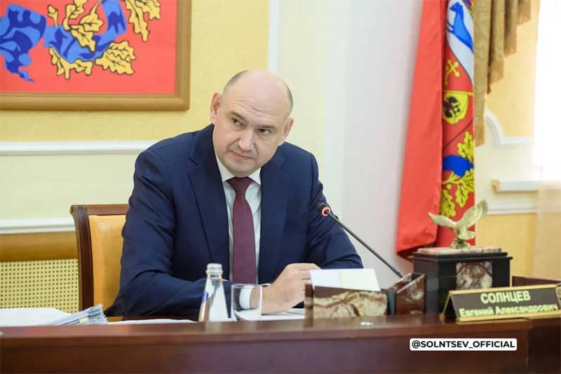 Евгений Солнцев сообщил, что благодаря перераспределению средств в план ремонта дорог дополнительно войдет Новотроицк