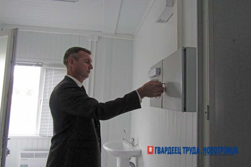 В пригородном поселке Новотроицка завершилось благоустройство территории нового ФАПа