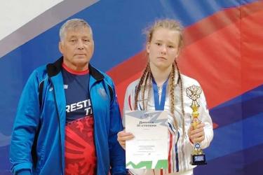 Воспитанница Новотроицкого спортклуба «Чемпион» Аделина Бурханова стала бронзовым призером Всероссийской спартакиады