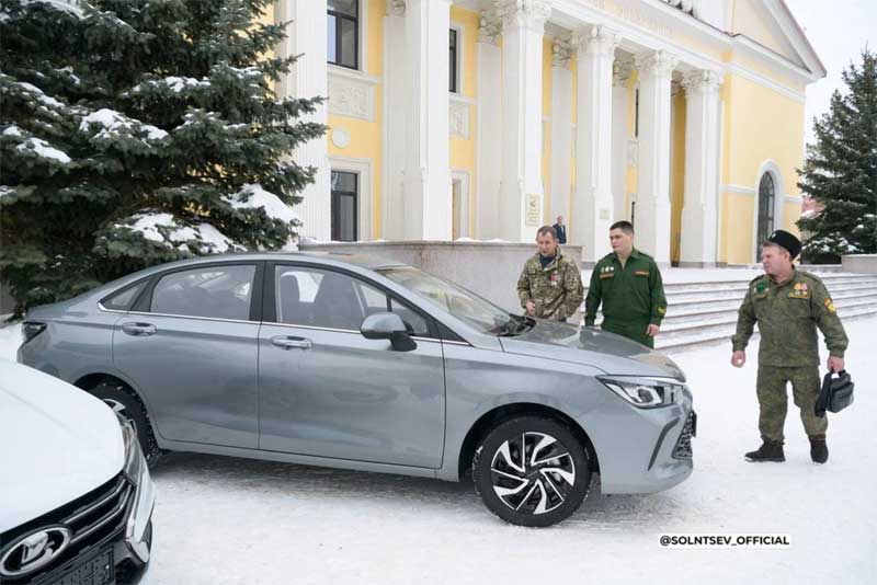 В Оренбуржье три ветерана специальной военной операции сегодня стали обладателями автомобилей с ручным управлением