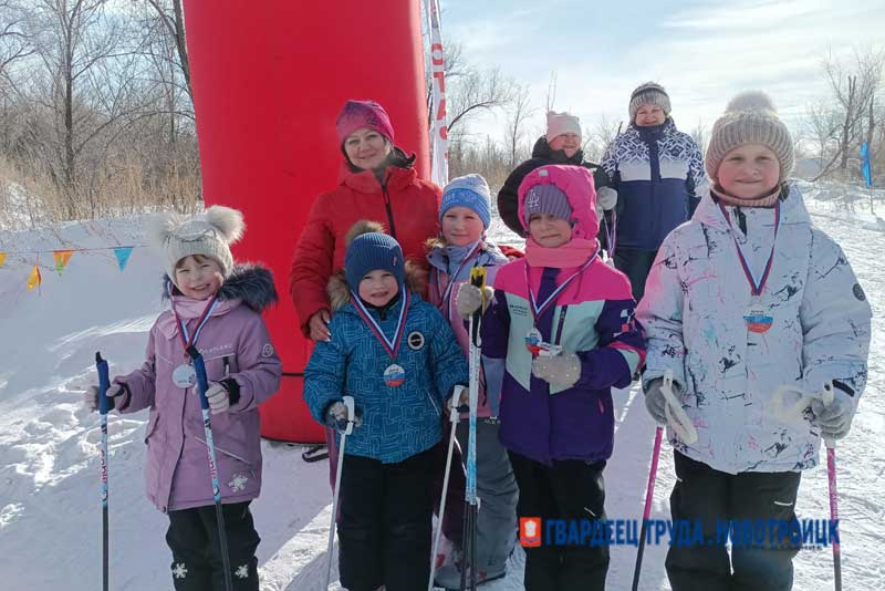 Новотройчане вышли на старты «Лыжни России»